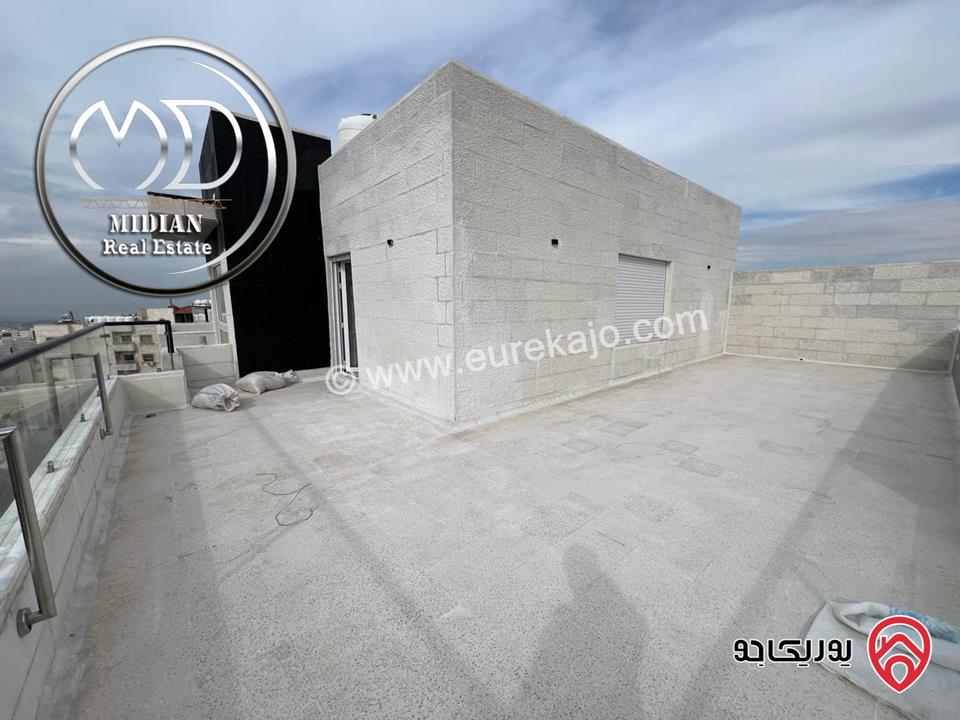 شقة دوبلكس جديدة للبيع في عمان - خلدا طابق أخير مع روف مساحة 210م مع تراسات اطلالة رائعة بسعر مميز