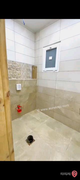 فيلا مساحة 1300م على أرض 1200م للبيع في عمان - الجبيهة 