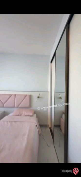 شقة طابق ثاني مساحة 205م للبيع في عمان - خلدا