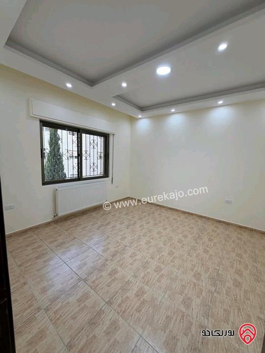 شقة فخمة مساحة 180م طابق أول للبيع في عمان - خلدا 