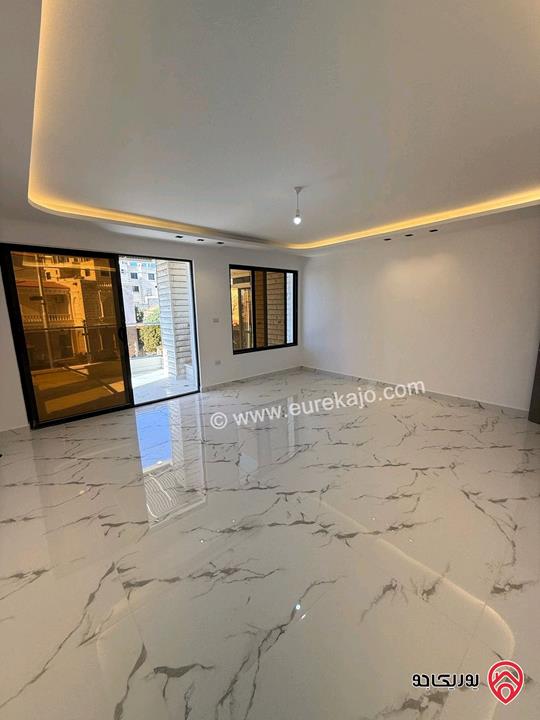 شقة فخمة طابق اول مساحة 207م للبيع في عمان - شفا بدران بسعر 87 الف ت 0796974924