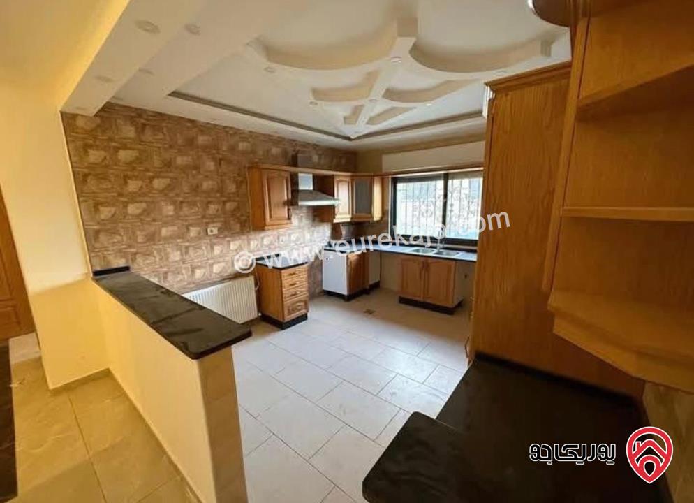 شقة طابق أول مساحة 200م للايجار في عمان - دابوق 