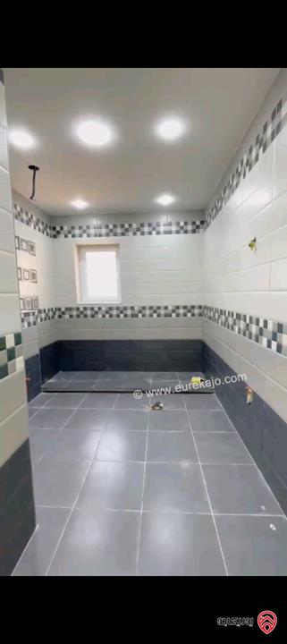 فيلا مساحة 1300م على أرض 1200م للبيع في عمان - الجبيهة 