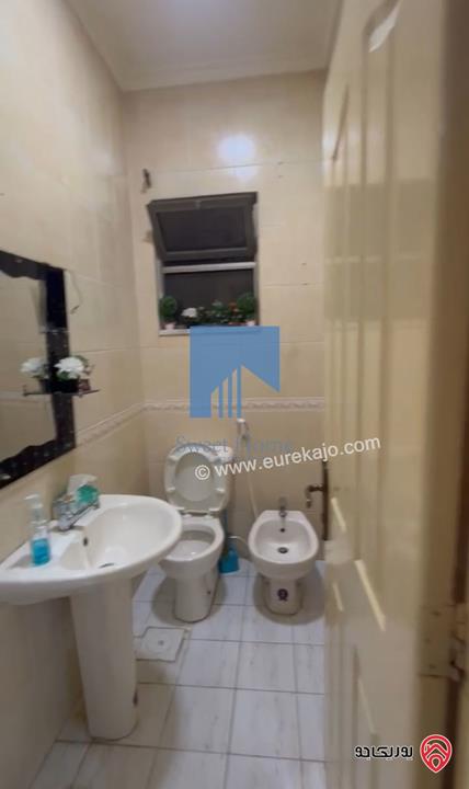 شقة شبه ارضية مساحة 205م مع حديقة وترسات 220م للبيع في عمان - تلاع العلي