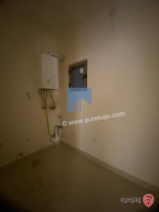 شقة فاخرة للبيع في عمان - أم أذينة قرب أبراج السادس طابق ثالث 162م مع روف دوبلكس 110م لم تسكن