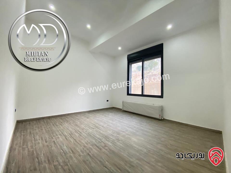 شقة دوبلكس جديدة للبيع في عمان - خلدا طابق أخير مع روف مساحة 210م مع تراسات اطلالة جميلة بسعر مميز