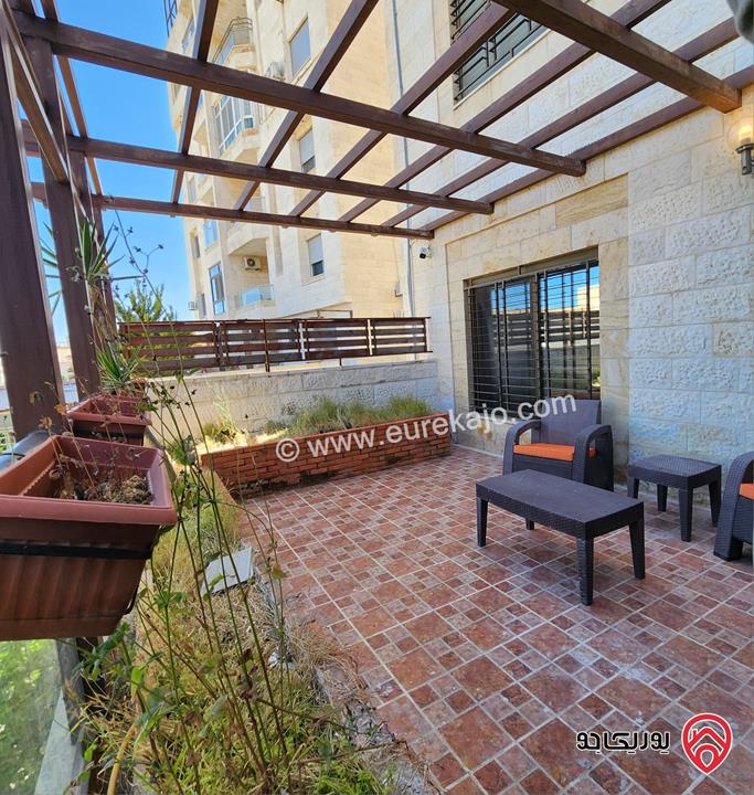 شقة فاخرة مفروشة طابق تسوية مساحة 260م للبيع في عمان - خلدا