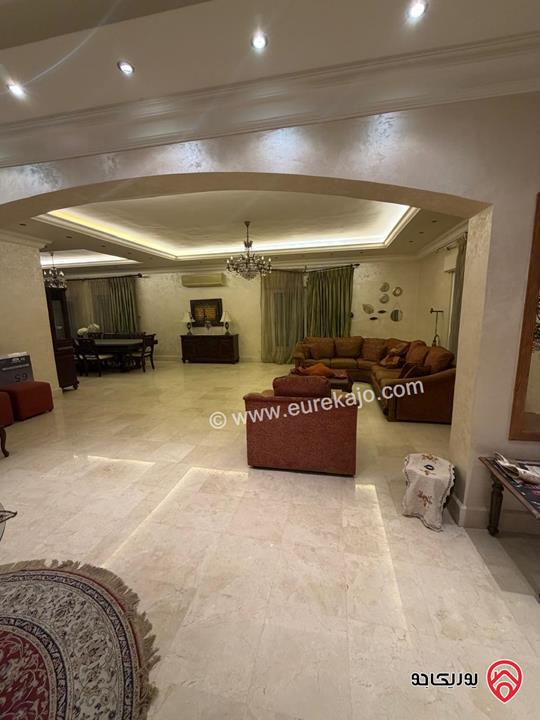 شقة طابقية فاخرة مفروشة او فارغة طابق ثاني مساحة 460م للإيجار في عمان - الجاردنز