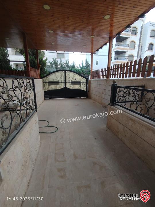 شقة طابق ارضي مساحة 150م داخلي و 70م خارجي وكراج خاص للبيع في عمان - طبربور 