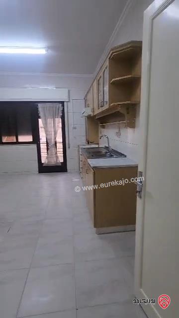 شقة طابق ثاني مساحة 210م للبيع في عمان - الجبيهة خلف الجامعة الاردنية 