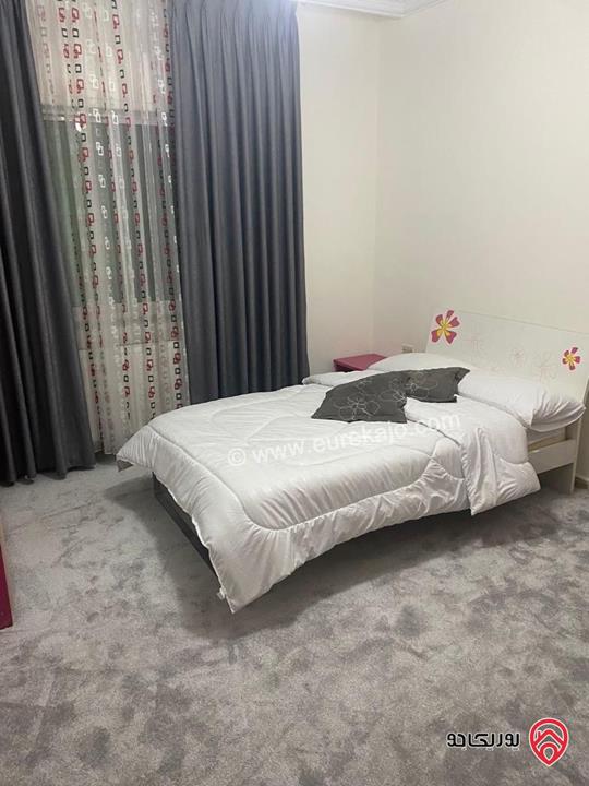 شقة ديلوكس طابق اول مساحة 205م للبيع في عمان - الرابية