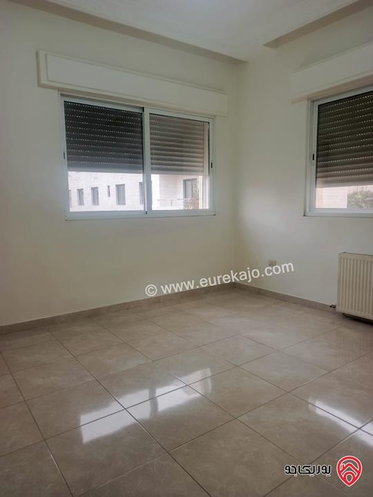 شقة فارغة طابق أول مساحة 150م للايجار في عمان - الرابية