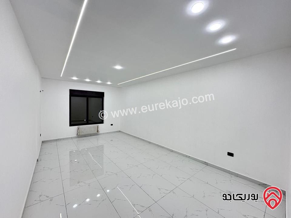 اخر شقتين طابق أرضي مساحة 160م وطابق ثالث دوبلكس مساحة 212م للبيع في عمان - البنيات