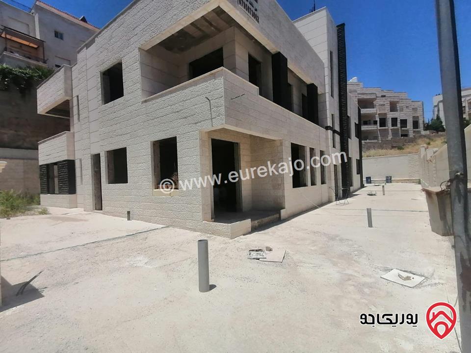 فيلا مساحة 1 دونم على أرض 940م للبيع في عمان - دابوق