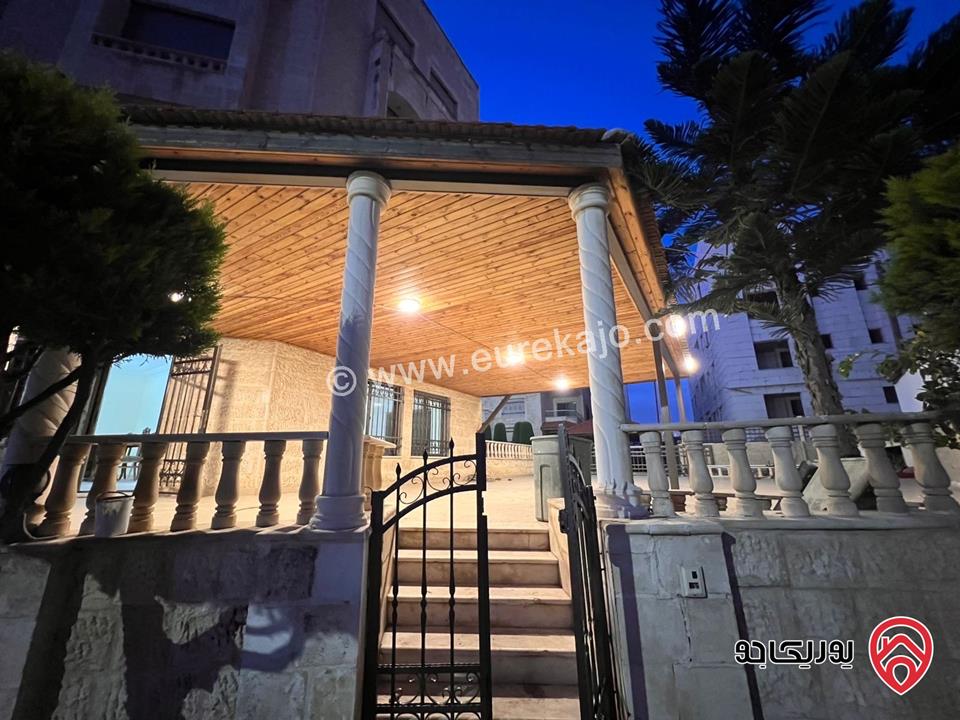 شقة أرضية مساحة 200م داخلي و 180م خارجي للايجار في عمان - السابع