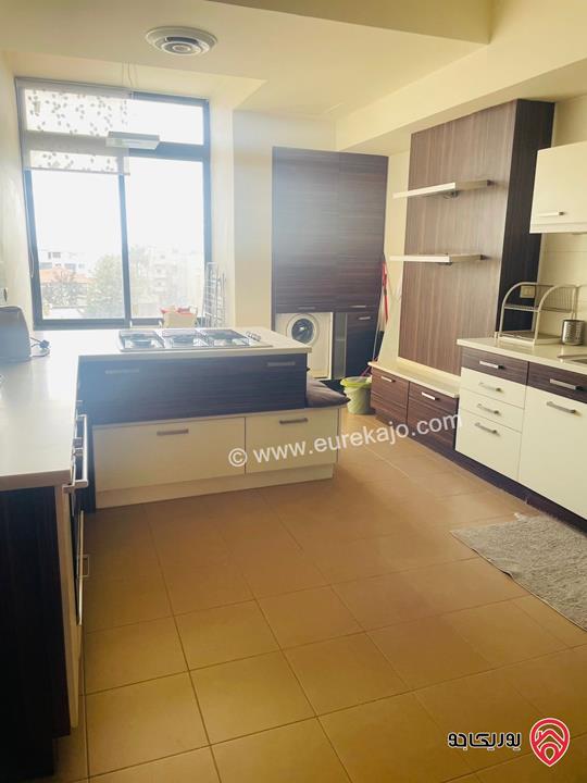 شقة مفروشة طابق ثاني مساحة 180م للايجار في عمان - الصويفية