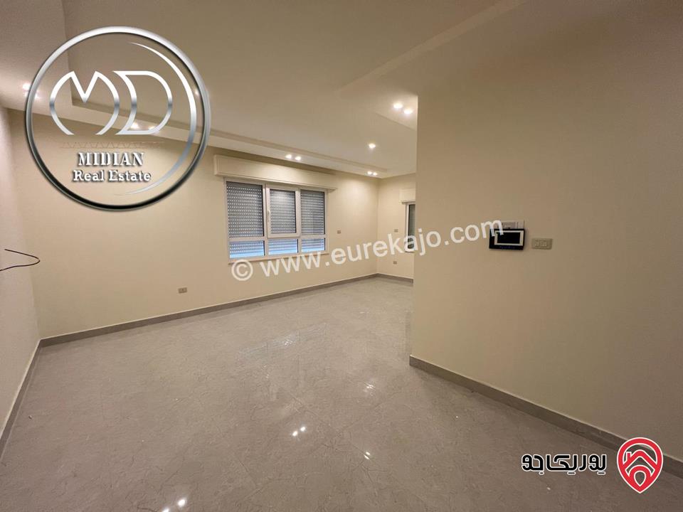 شقة أرضية للبيع في عمان - خلدا مساحة 185م مع ترس 40م تشطيبات سوبر ديلوكس جديدة لم تسكن بسعر مميز