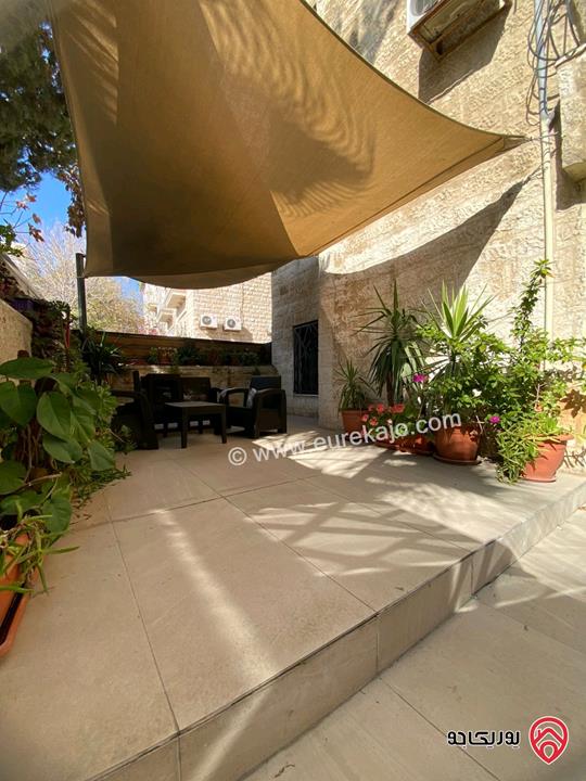 شقة مفروشة طابق أرضي مساحة 120م داخلي و 40م خارجي للإيجار في عمان - عبدون