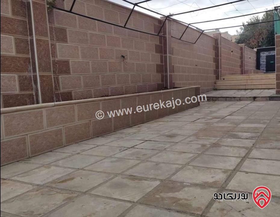 بناية سكنية مكونة من 7 شقق على أرض 820م للبيع في عمان - الياسمين