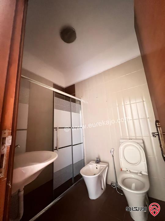 شقة مساحة 185م طابق ثالث للايجار في عمان - الرابية