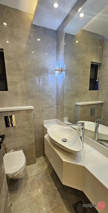 شقة أرضية مساحة 200م داخلي و 40م خارجي للبيع في عمان -  الجبيهة