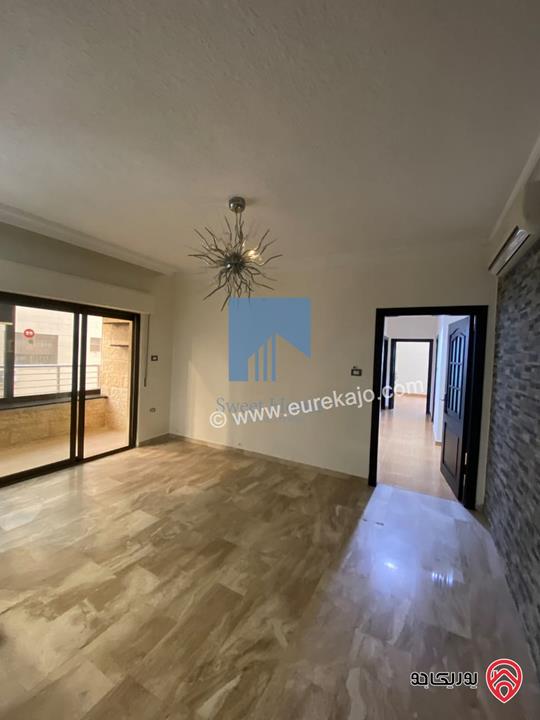 شقة فاخرة للبيع في عمان - خلدا العوجانية  -  قرب المعارف ودوار النخبة طابق ثاني 175م بسعر مغري