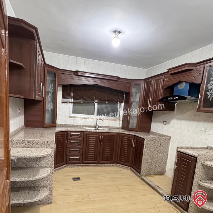 شقة طابق رابع مساحة 140م للبيع في اربد 