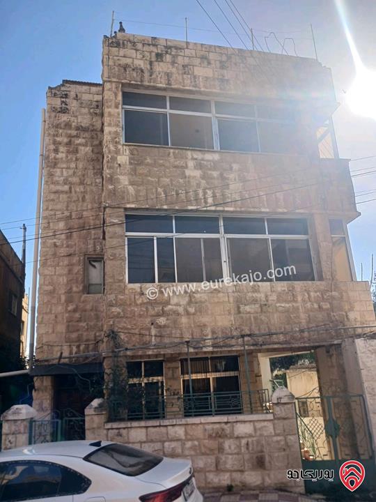 عمارة استثمارية على أرض 276م للبيع في عمان - منطقة جبل عمان قرب الدوار الثالث بشكل مستعجل