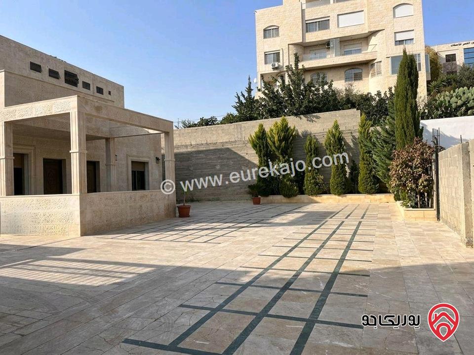بيت شبه فيلا مساحة 251م على ارض 667م للبيع في عمان - ضاحية الامير علي 
