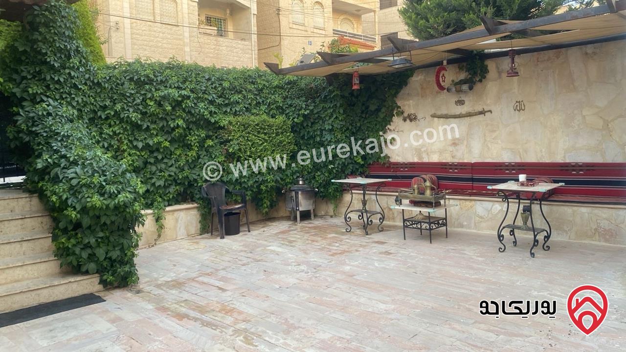 فيلا ثلاث طوابق مساحة البناء 360م ومساحة الأرض 250م للبيع في عمان - ابو نصير