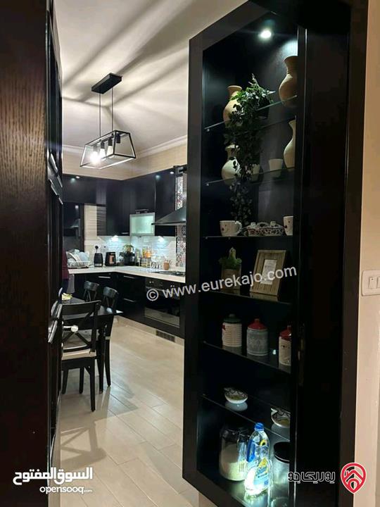 شقة ديلوكس مفروشة مساحة 220م للايجار في عمان - قرية النخيل