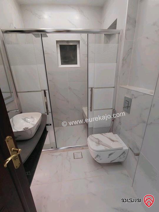 شقة فارغة طابق أول مساحة 195م للايجار في عمان - دير غبار