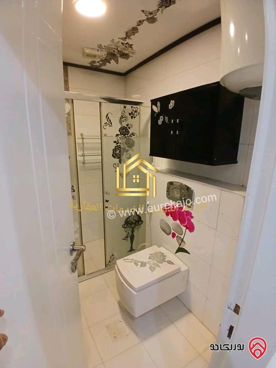 شقة سوبر ديلوكس طابق ثالث 120م للايجار في عمان - تلاع العلي 