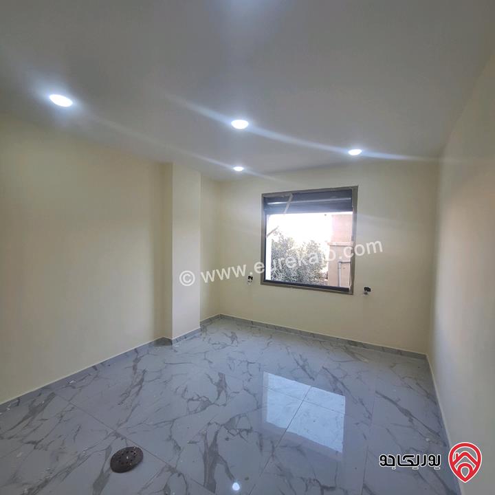 شقة مساحة 138م طابق أول للبيع بالأقساط — بدون بنوك أو شركات تمويل في اربد