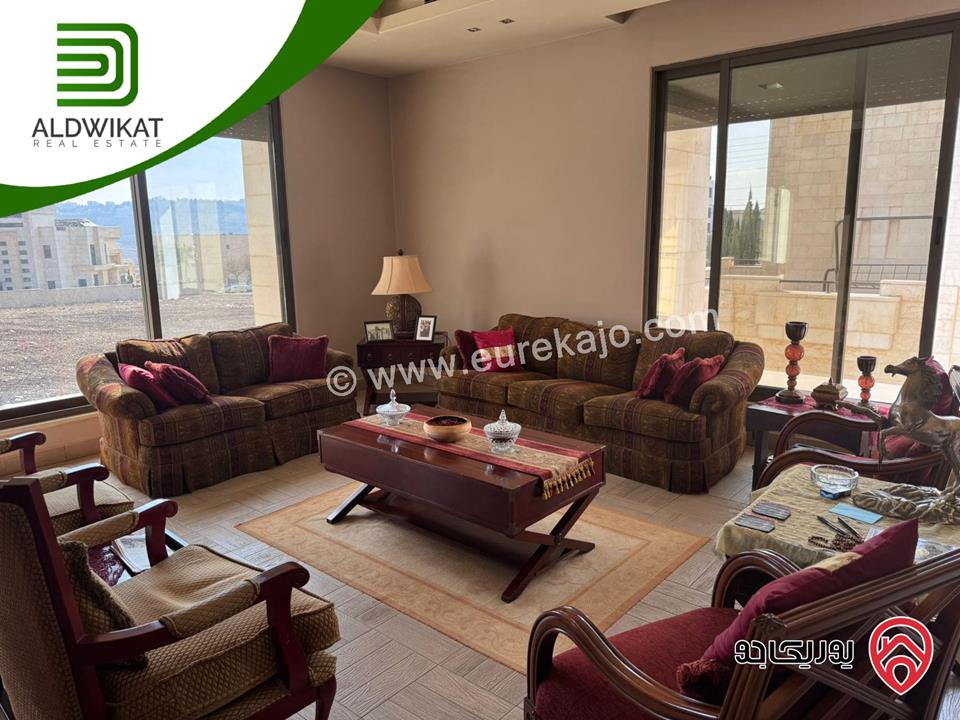 فيلا مساحة الارض 1600م ومساحة البناء 1100م مساحة الحديقة 400م للبيع في السلط - منطقة السرو 