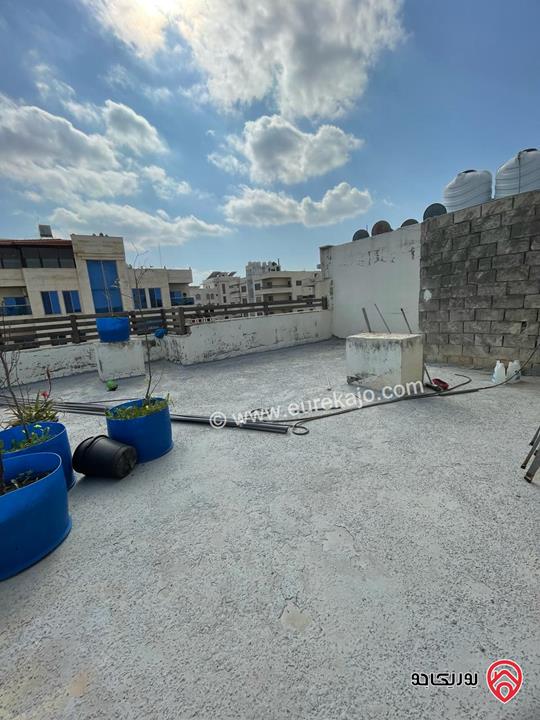 شقة ديلوكس طابق ثالث مساحة 203م + روف 77م غير مسجل للبيع في عمان - مرج الحمام