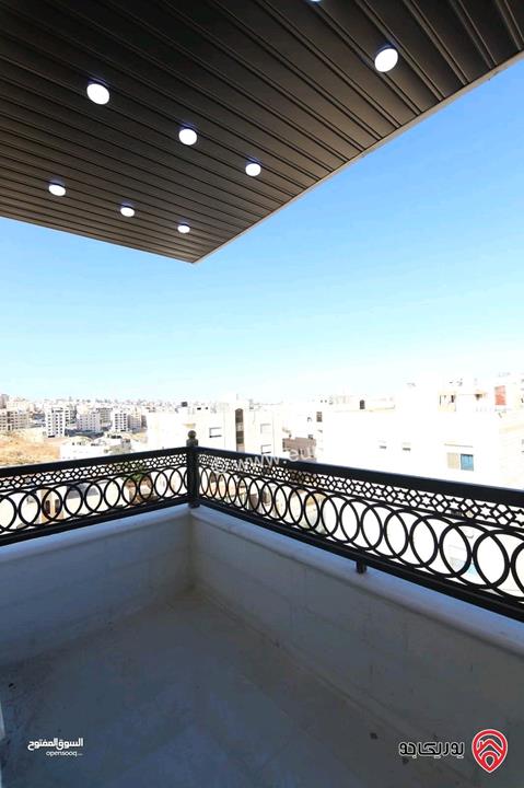 شقة طابق ثالث دوبلكس مساحة 290م للبيع في عمان - الجبيهة