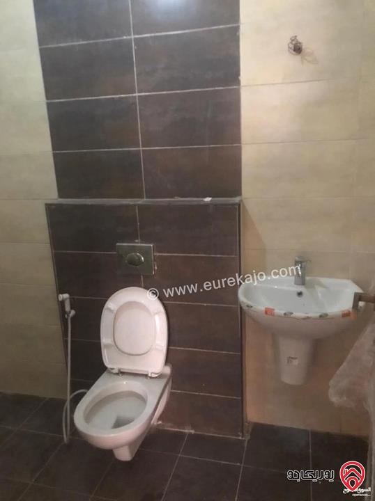 شقة طابق ثالث مساحة 120م للببع في عمان - ام السماق