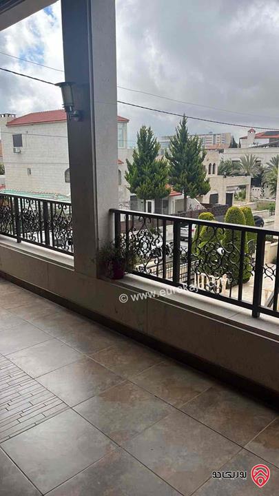 فيلا مساحة 1100م على أرض 1000م للبيع في عمان - دابوق حوض الحمارية