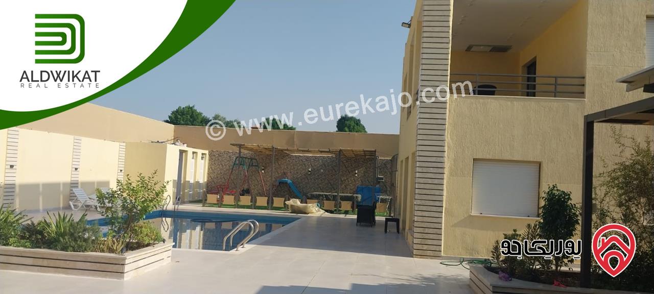 شاليه فاخر مفروش للبيع في اجمل مواقع البحر الميت منتجع البحيرة مساحة الارض 715م والبناء 200م موقع مميز