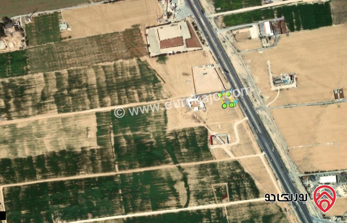 قطعة ارض مساحة 1 دونم و 227م للبيع من أراضي جنوب عمان تقع على واجهة شارع عمان العقبة 44م من القطع المميزة جدا  