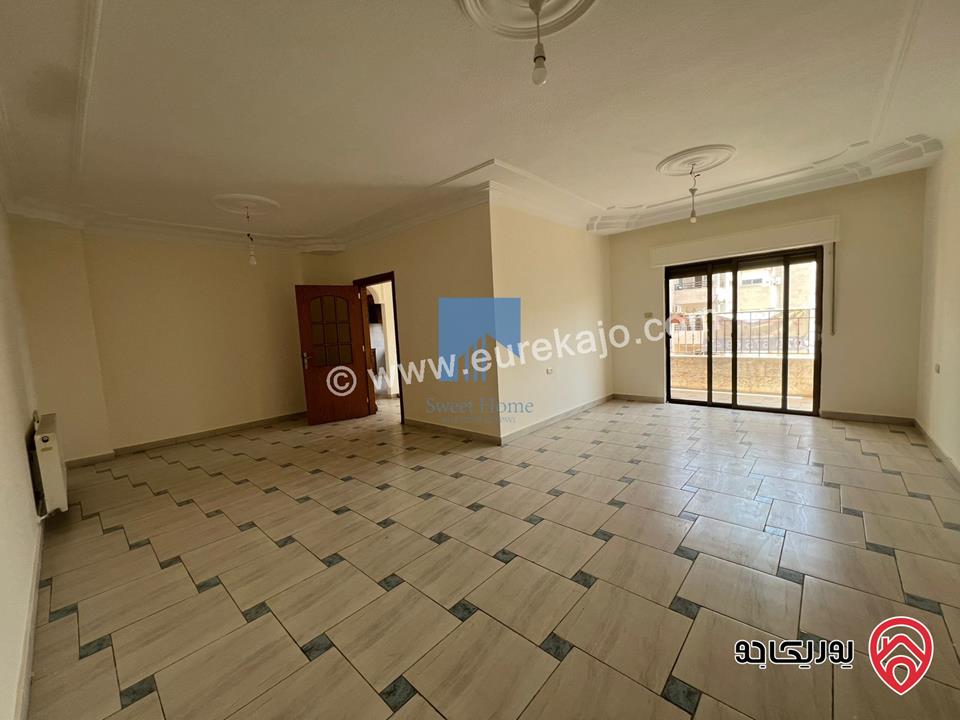 شقة طابق ثاني 165م تشطيب سوبر ديلوكس للبيع في عمان - أم السماق