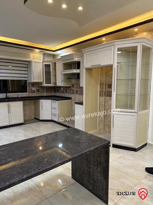 شقة طابق أول مساحة 167م للبيع في الزرقاء الجديدة