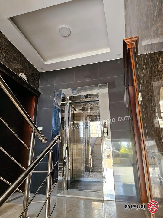 شقة سوبر ديلوكس جديدة - طابقية - مساحة 223م طابق أول للبيع في عمان - دير غبار