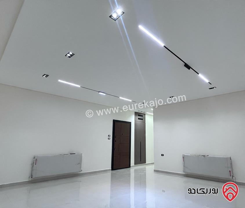 شقة طابق ثالث دوبلكس مساحة 355م للبيع في عمان - طريق المطار