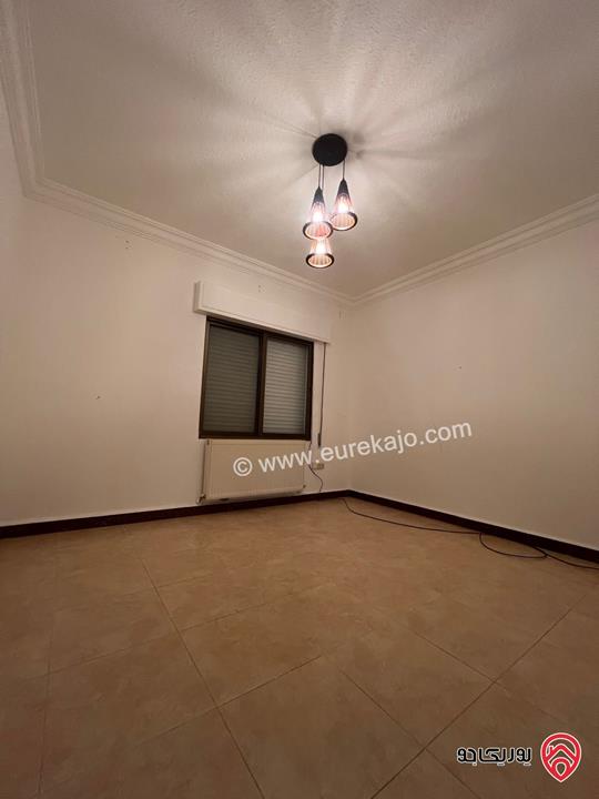 شقة طابق ثالث مساحة 150م للايجار في عمان - تلاع العلي 