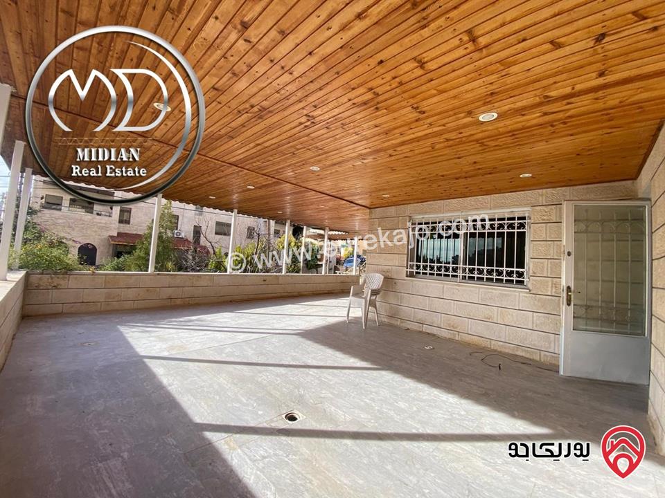 شقة ارضية للبيع في عمان - خلدا مساحة 195م مع ترس و حديقة 250م تشطيبات ديكورات سوبر ديلوكس بسعر مميز