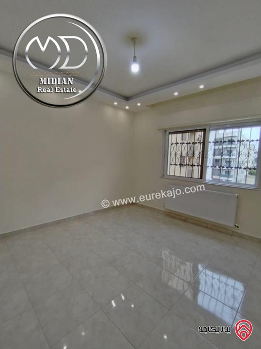 شقة جديدة للبيع في عمان - طابق ثاني ضاحية الرشيد مساحة 160م تشطيبات سوبر ديلوكس اطلالة جميلة بسعر مميز