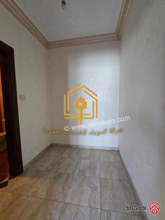 شقة فارغة طابق ارضي مساحة 235م داخلي و 40م خارجي للايجار في عمان - شفا بدران 