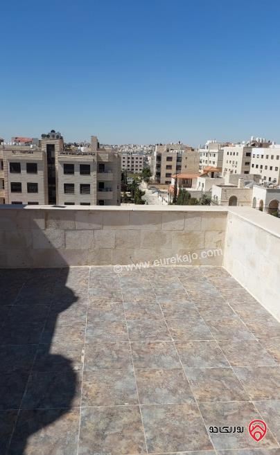 شقة مساحة 310م طابق ثالث مع روف للبيع في عمان - رجم عميش